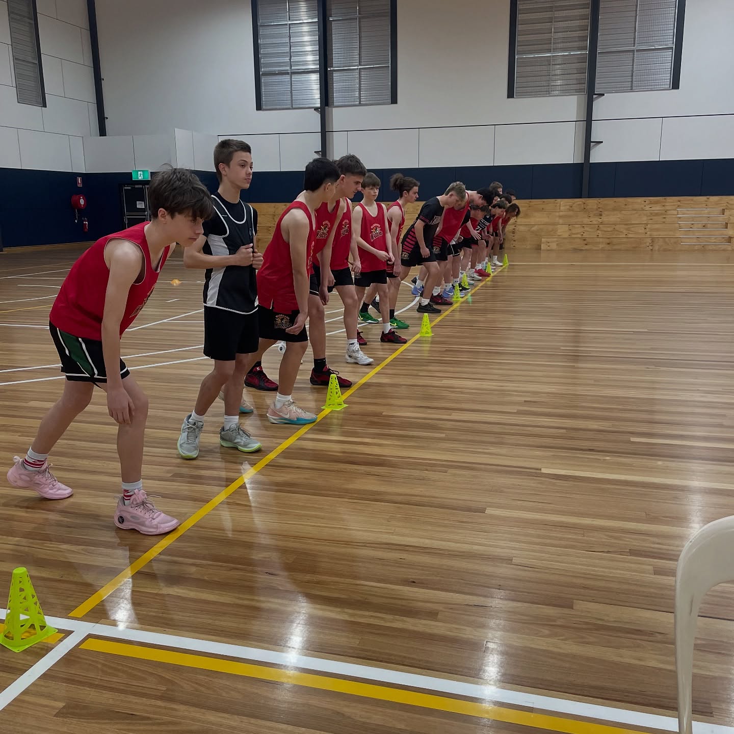 U16-U18 players conditioning on court